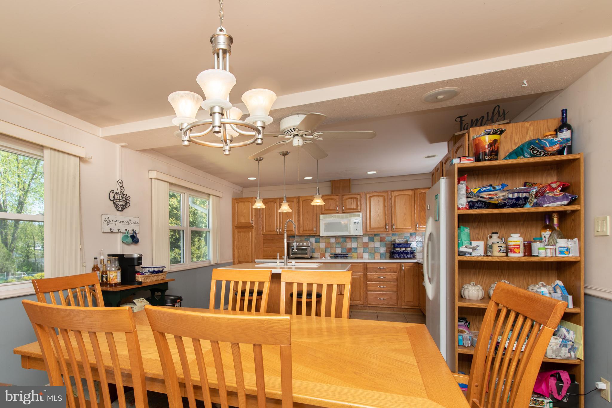 25 Bryant Road Turnersville, NJ 08012 - Photo 12 of 51 Eat-In Kitchen