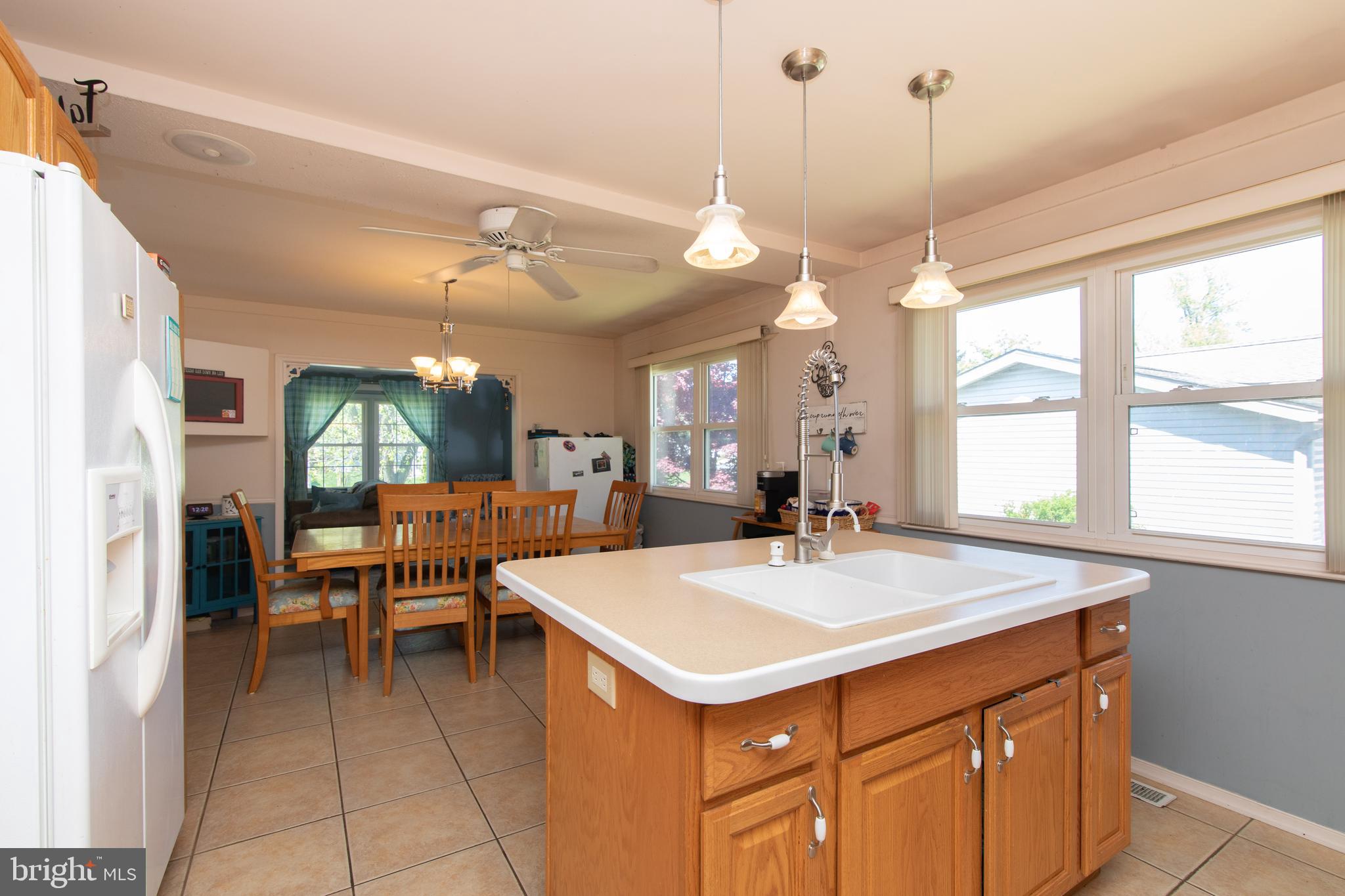 25 Bryant Road Turnersville, NJ 08012 - Photo 15 of 51 Eat-In Kitchen