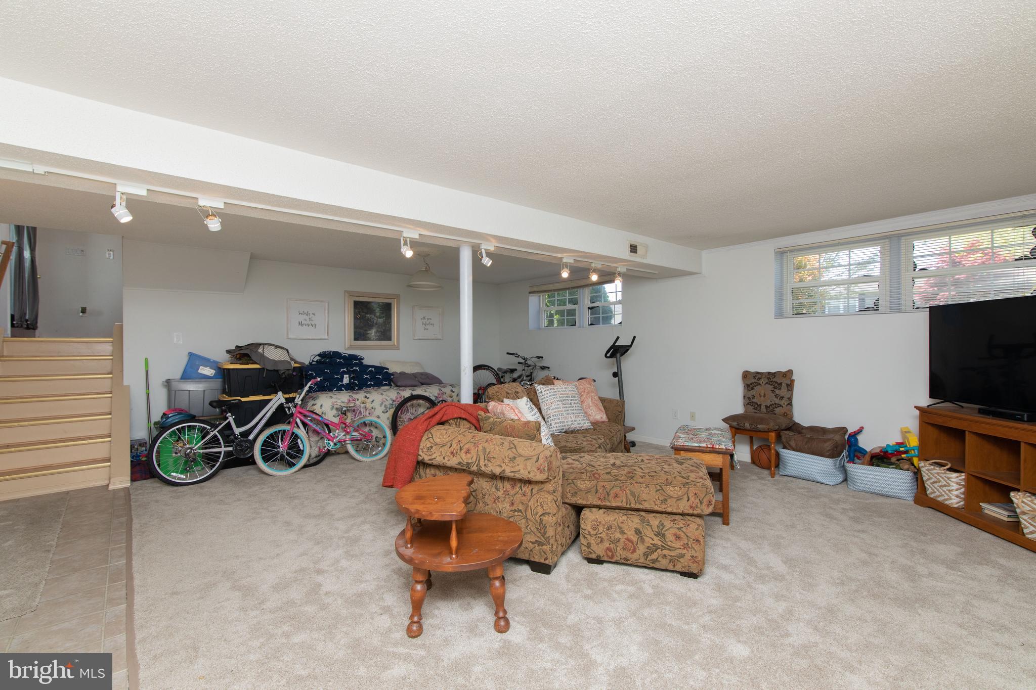 25 Bryant Road Turnersville, NJ 08012 - Photo 32 of 51 Family Room