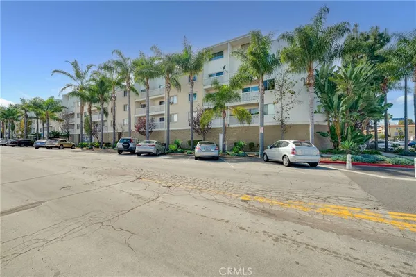 $419,900 | 3565 Linden Avenue, Unit 255, Long Beach, CA 90807
