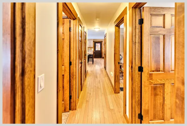 $649,900 | 8 Country Lane, Hebron, NH 03241