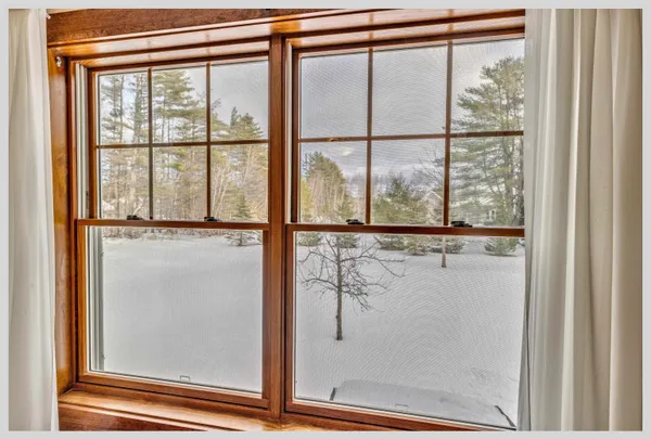 $649,900 | 8 Country Lane, Hebron, NH 03241