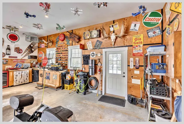 $649,900 | 8 Country Lane, Hebron, NH 03241