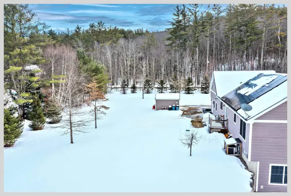 $649,900 | 8 Country Lane, Hebron, NH 03241