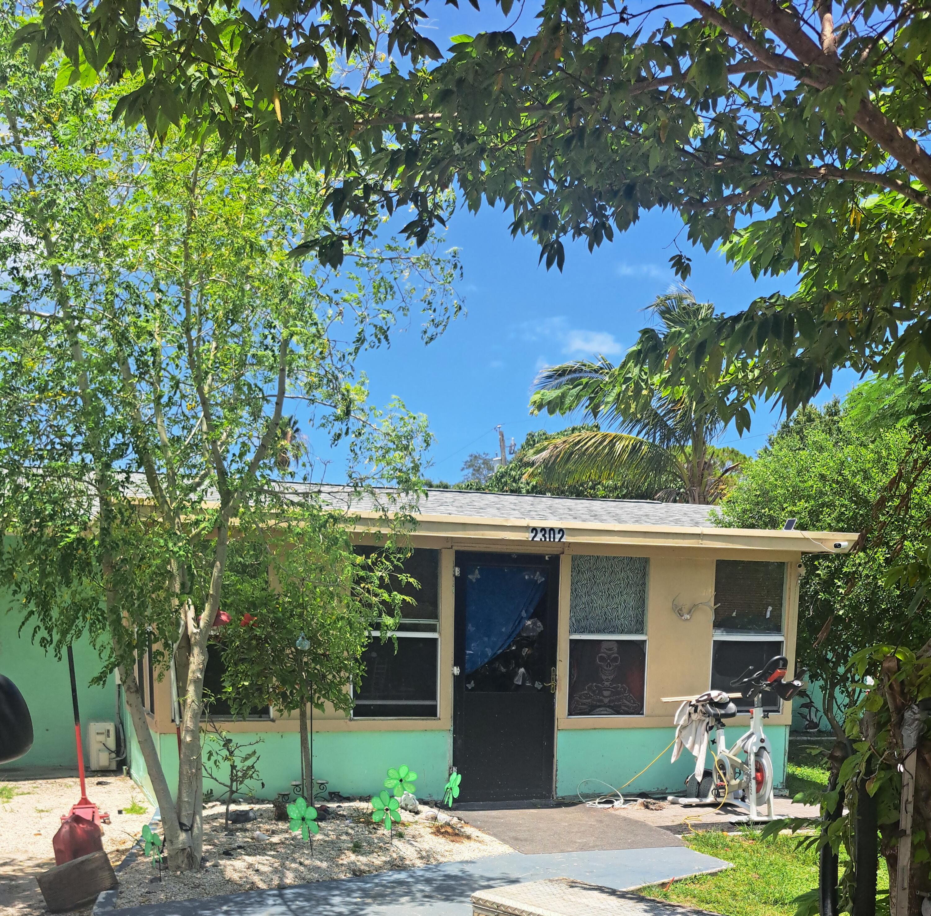 2302 Barbara Avenue Fort Pierce, FL 34982 - Photo 1 of 2 2302 Barb A front
