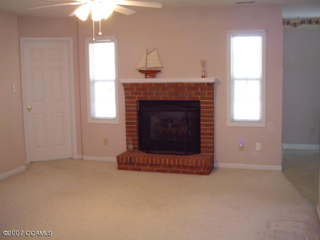 207 Foxhall Road Newport, NC 28570 - Photo 4 of 4 Living Room