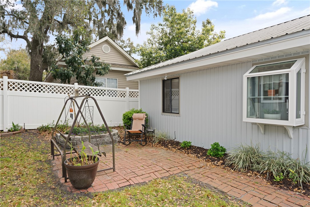 509 Atlantic Drive St. Simons Island, GA 31522 - Photo 4 of 50