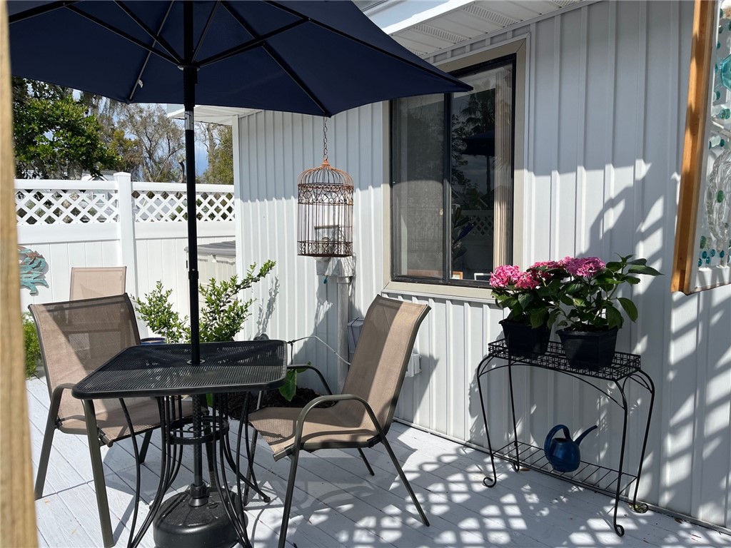 509 Atlantic Drive St. Simons Island, GA 31522 - Photo 44 of 50 Multiple sitting areas in the backyard.