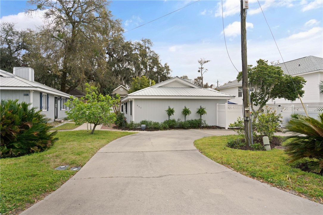 509 Atlantic Drive St. Simons Island, GA 31522 - Photo 5 of 50