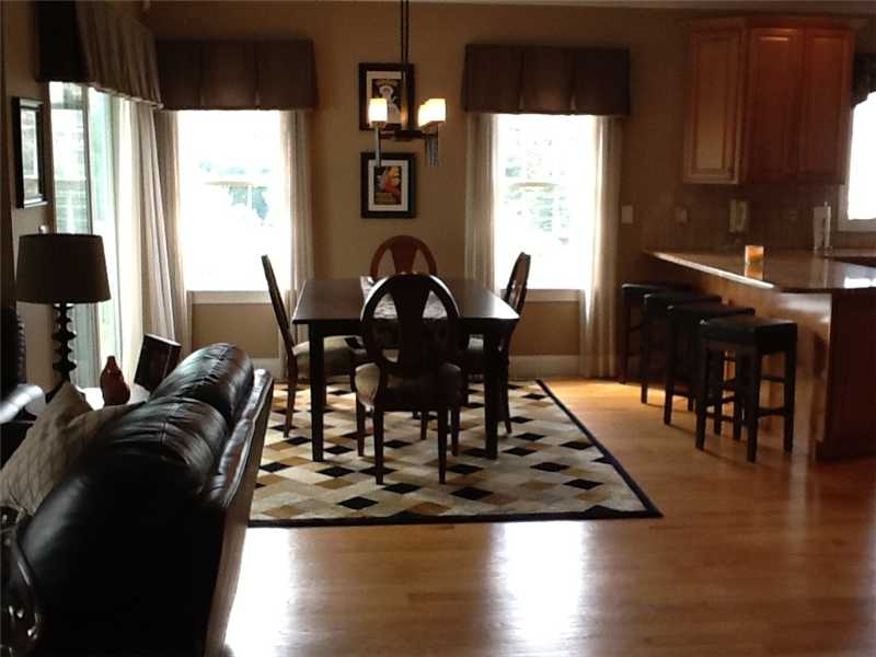 14 Quail Ridge Lane, Unit 165 Warwick, RI 02886 - Photo 4 of 25 Dining Room.