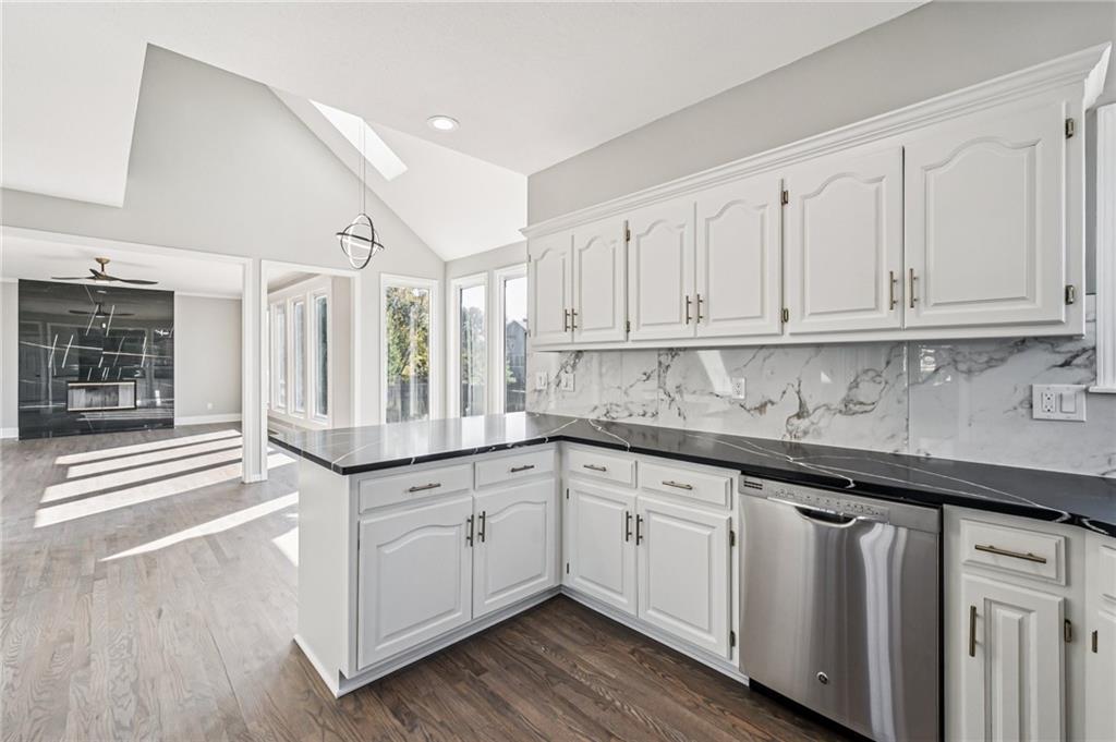 1515 Fox Run Lane Raymore, MO 64083 - Photo 13 of 37