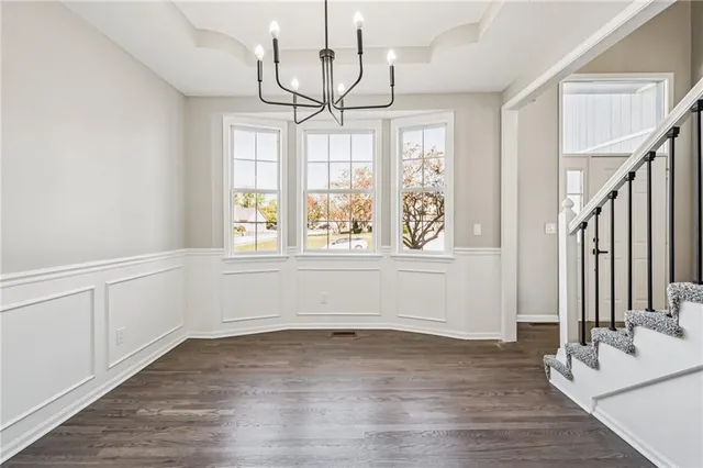 $429,900 | 1515 Fox Run Lane, Raymore, MO 64083