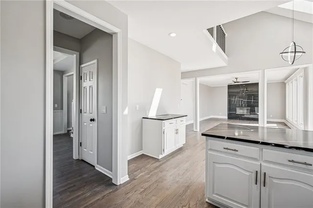 $429,900 | 1515 Fox Run Lane, Raymore, MO 64083