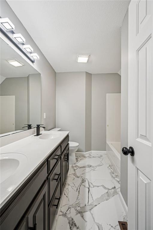 1515 Fox Run Lane Raymore, MO 64083 - Photo 25 of 37