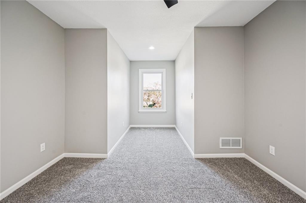 1515 Fox Run Lane Raymore, MO 64083 - Photo 33 of 37