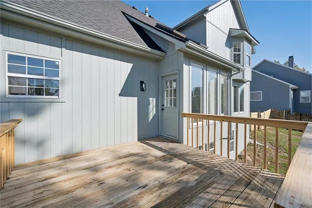 $429,900 | 1515 Fox Run Lane, Raymore, MO 64083