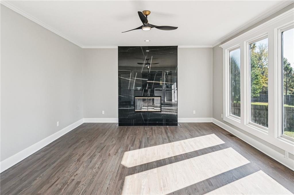 1515 Fox Run Lane Raymore, MO 64083 - Photo 7 of 37