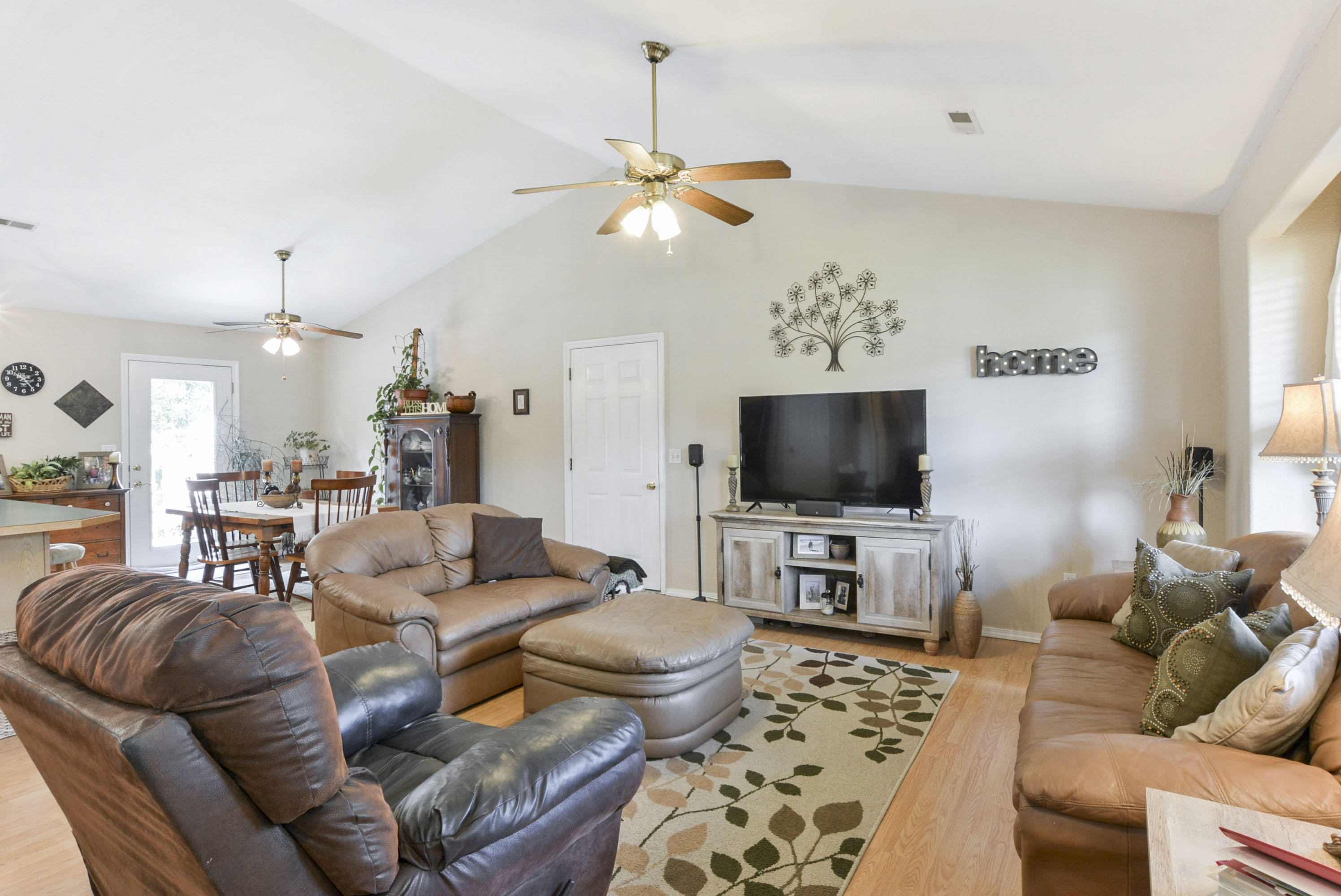 205 North Catamount Boulevard Reeds Spring, MO 65737 - Photo 1 of 1 Open Concept for Family Entertaining