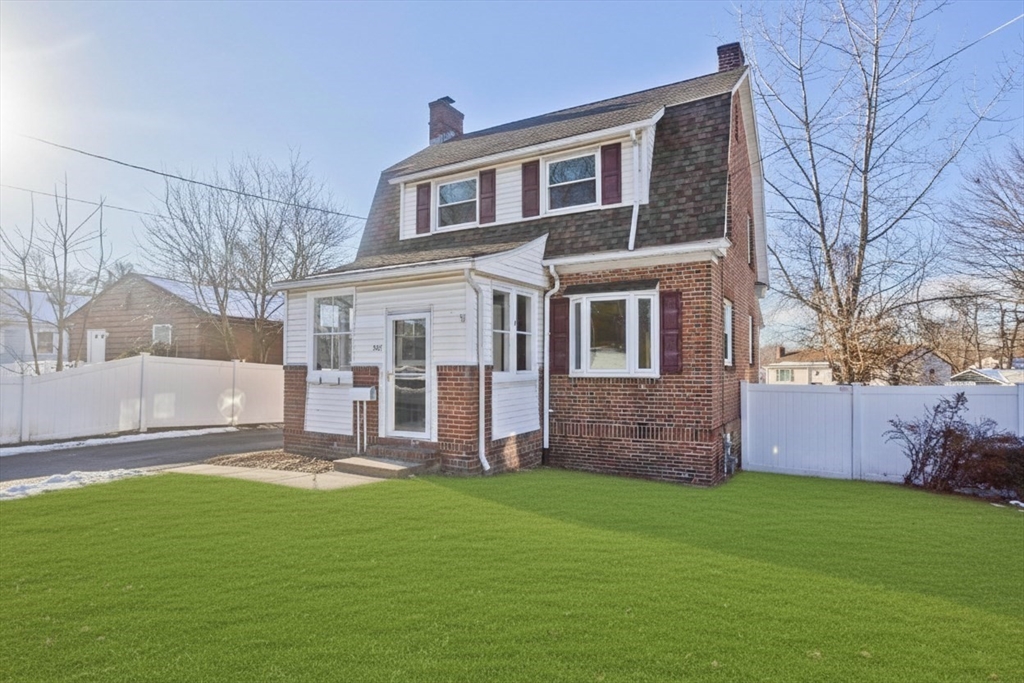 566 Broadway Street Chicopee, MA 01020 - Photo 1 of 40