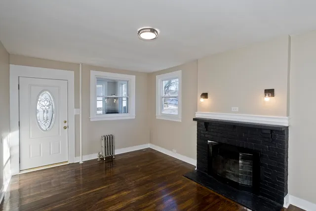 $259,900 | 566 Broadway Street, Chicopee, MA 01020