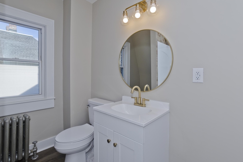 566 Broadway Street Chicopee, MA 01020 - Photo 22 of 40