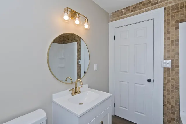 $259,900 | 566 Broadway Street, Chicopee, MA 01020