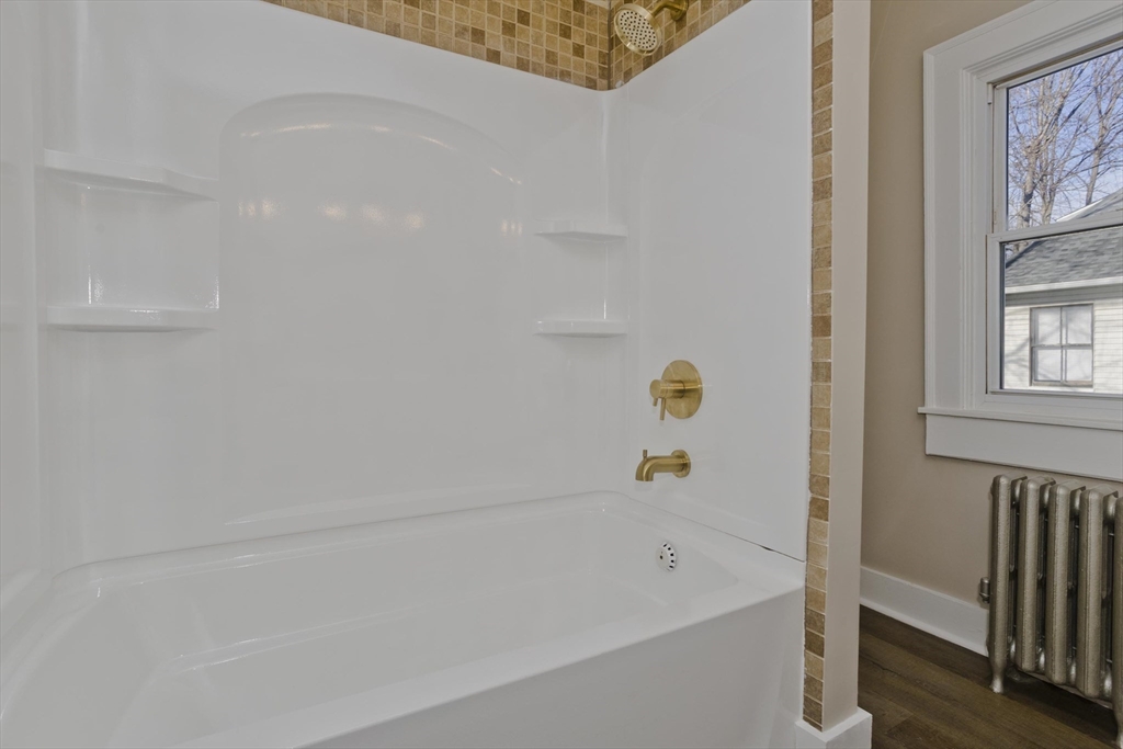 566 Broadway Street Chicopee, MA 01020 - Photo 24 of 40