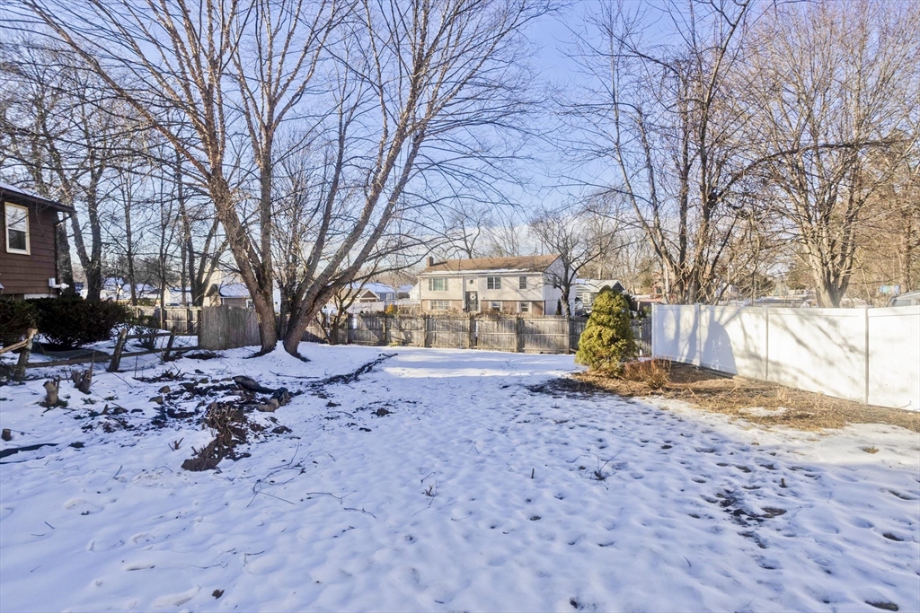 566 Broadway Street Chicopee, MA 01020 - Photo 37 of 40