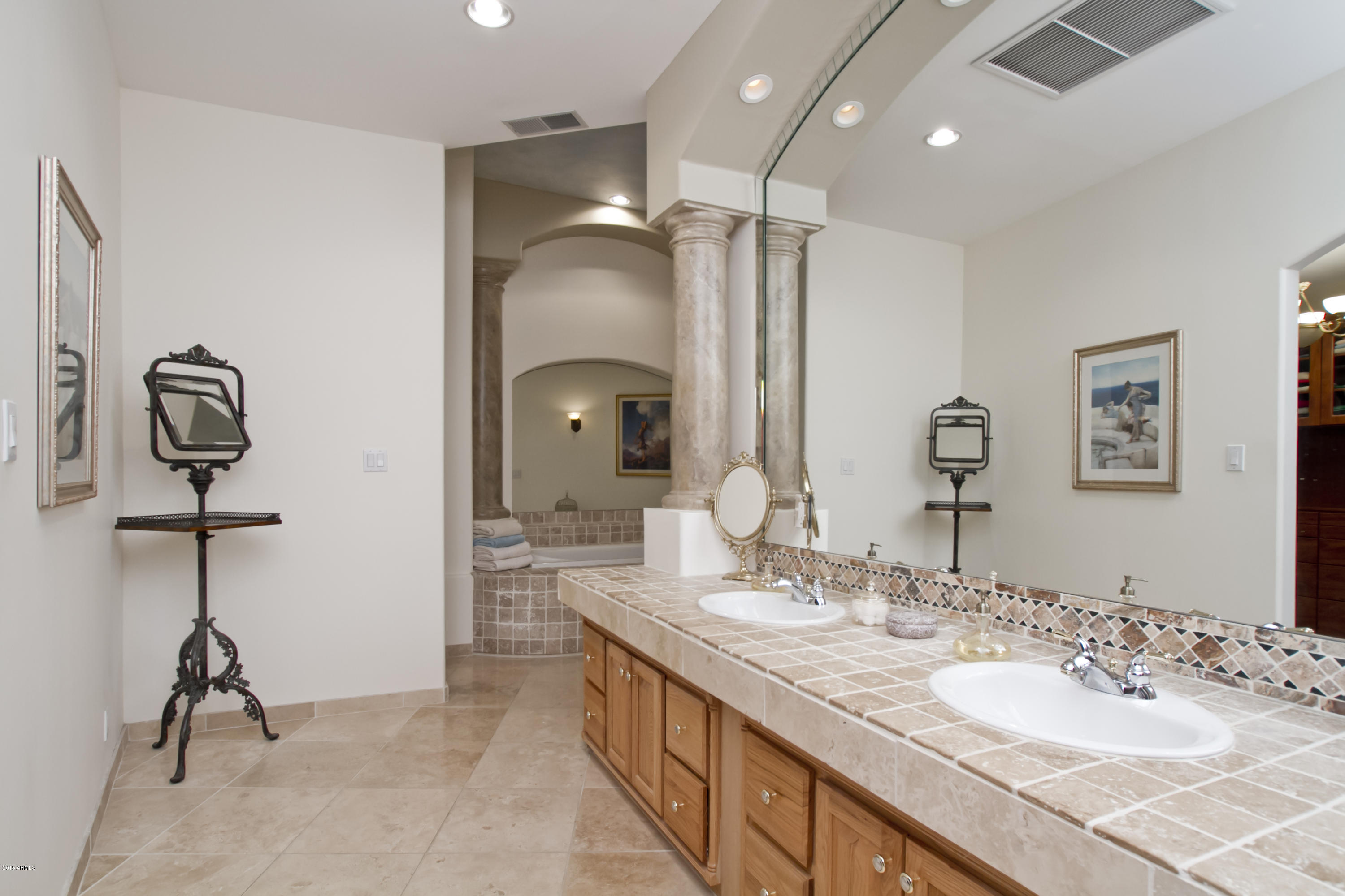 5301 East Osborn Road Phoenix, AZ 85018 - Photo 15 of 32 HRM8690