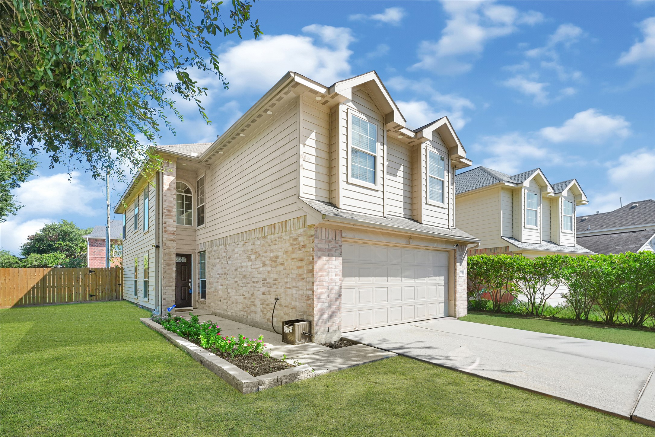 13603 Rural Oak Street Houston, TX 77034 - Photo 3 of 26