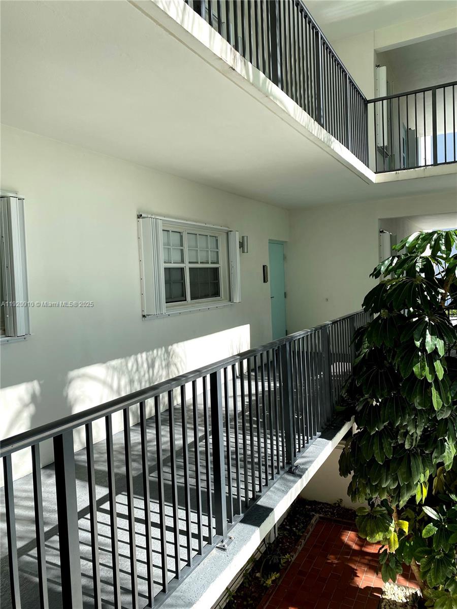 300 Galen Drive, Unit 205 Key Biscayne, FL 33149 - Photo 17 of 20 a view of entryway