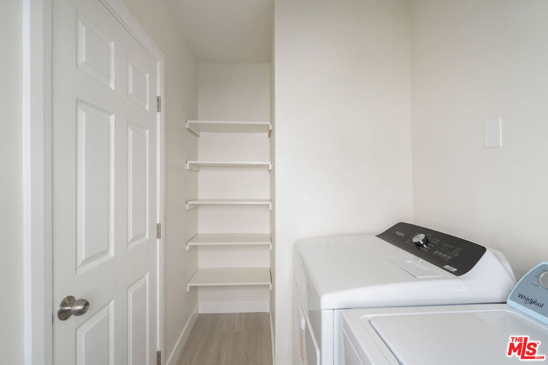 7131 Ramsgate Avenue Los Angeles, CA 90045 - Photo 14 of 25