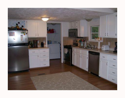 183 Schnur Road Butler, PA 16002 - Photo 2 of 8 Kitchen.