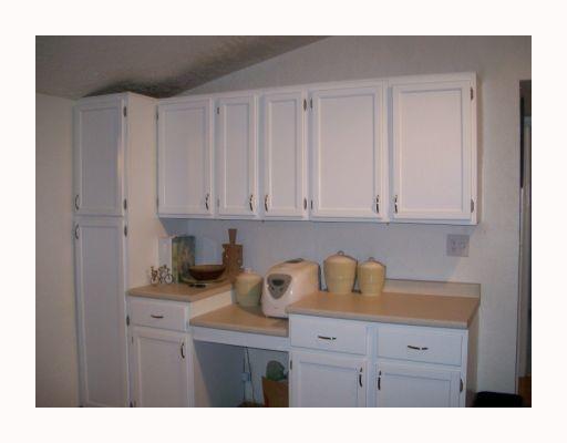 183 Schnur Road Butler, PA 16002 - Photo 3 of 8 Kitchen.