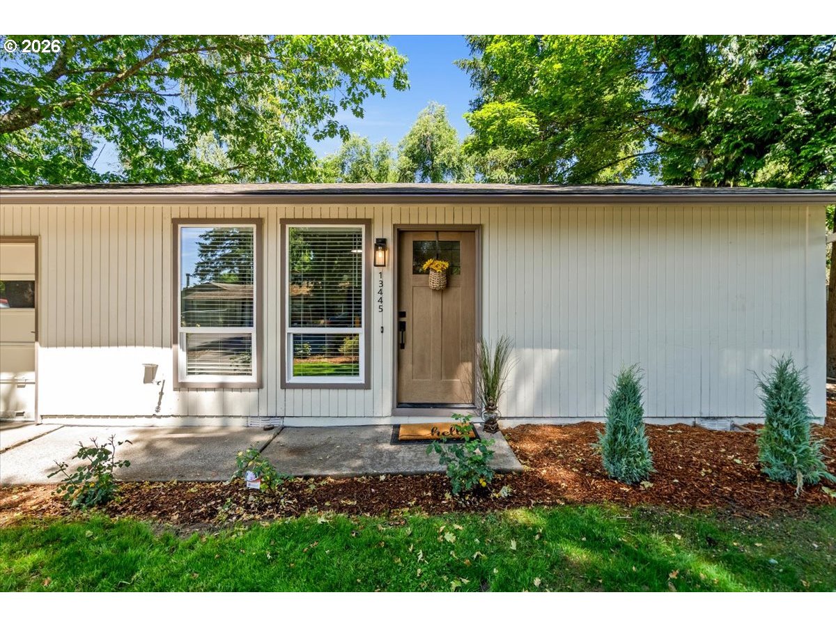 13445 Southwest Evergreen Street Beaverton, OR 97005 - Photo 5 of 31