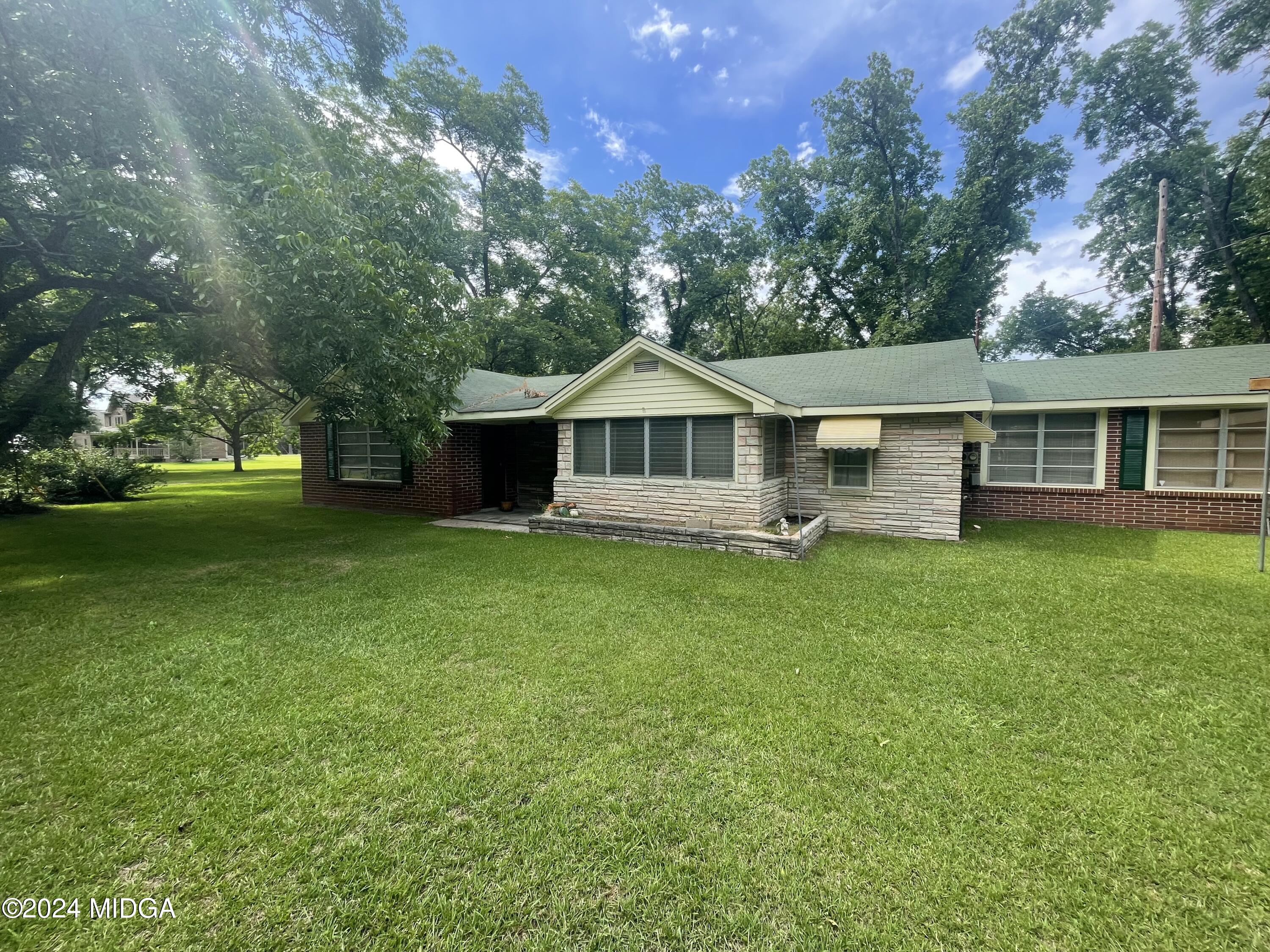 3721 South Walden Road Macon, GA 31216 - Photo 1 of 36 Front