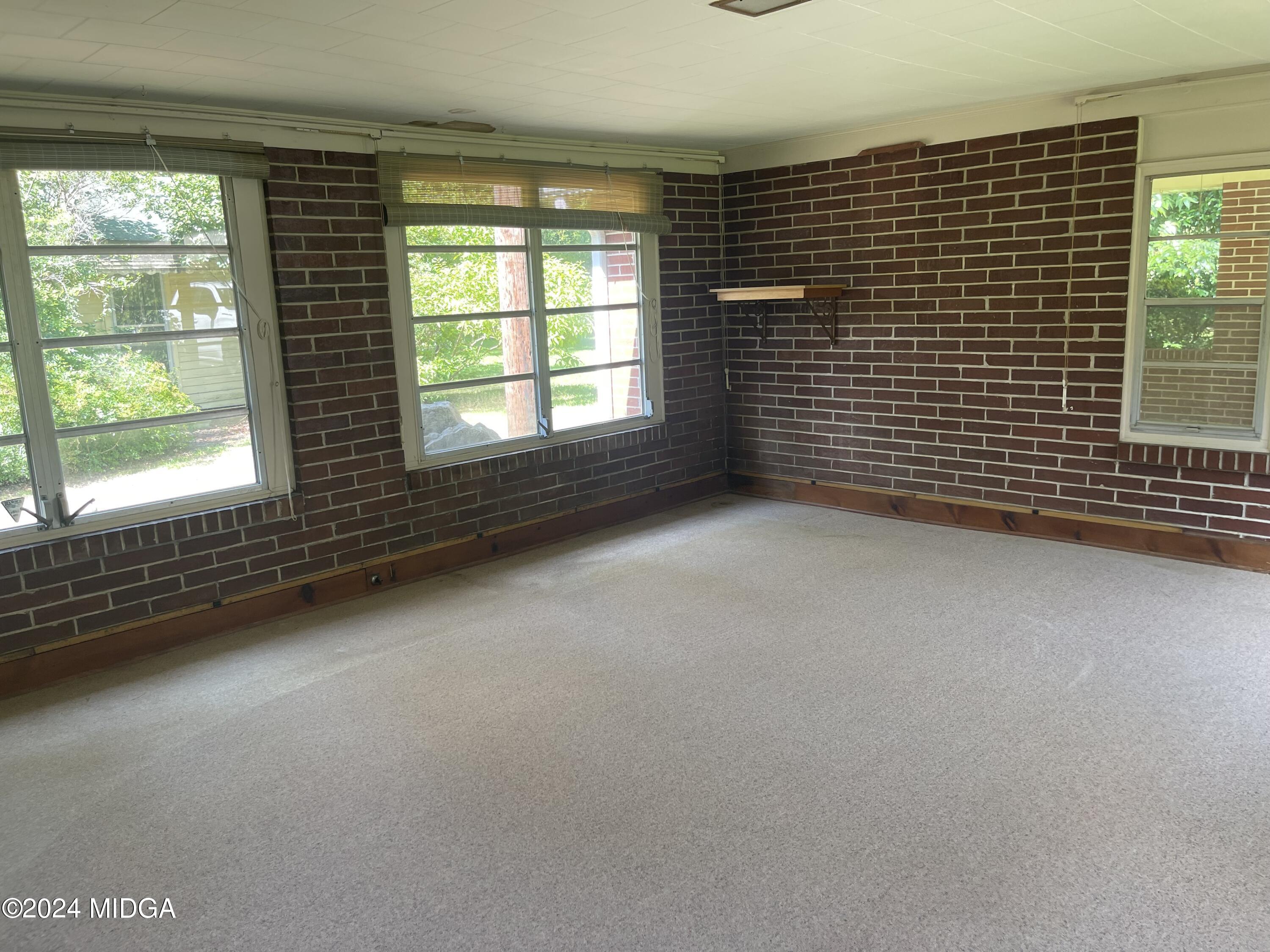 3721 South Walden Road Macon, GA 31216 - Photo 14 of 36 Pool Table Room 2