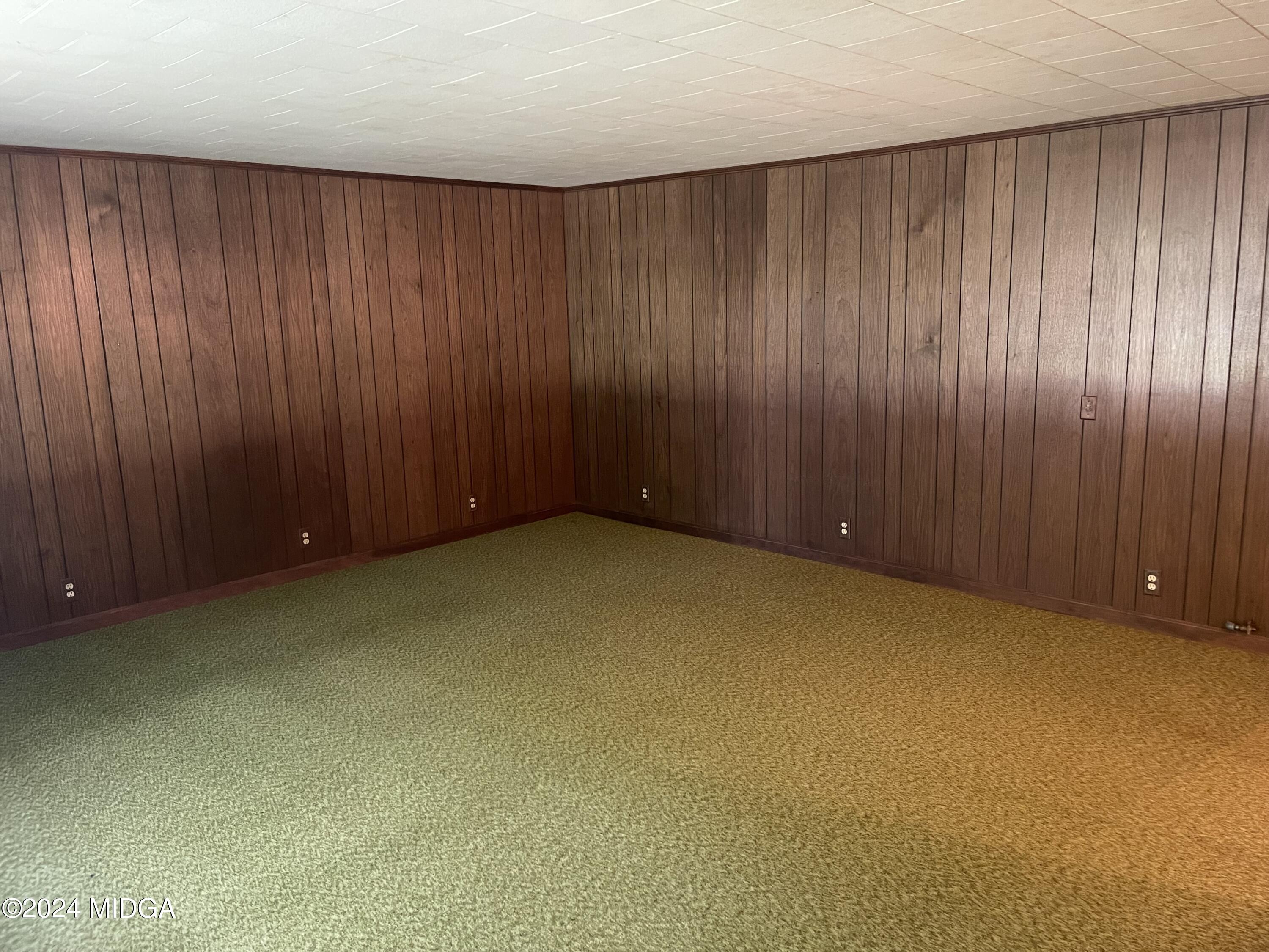 3721 South Walden Road Macon, GA 31216 - Photo 24 of 36 Living room 2
