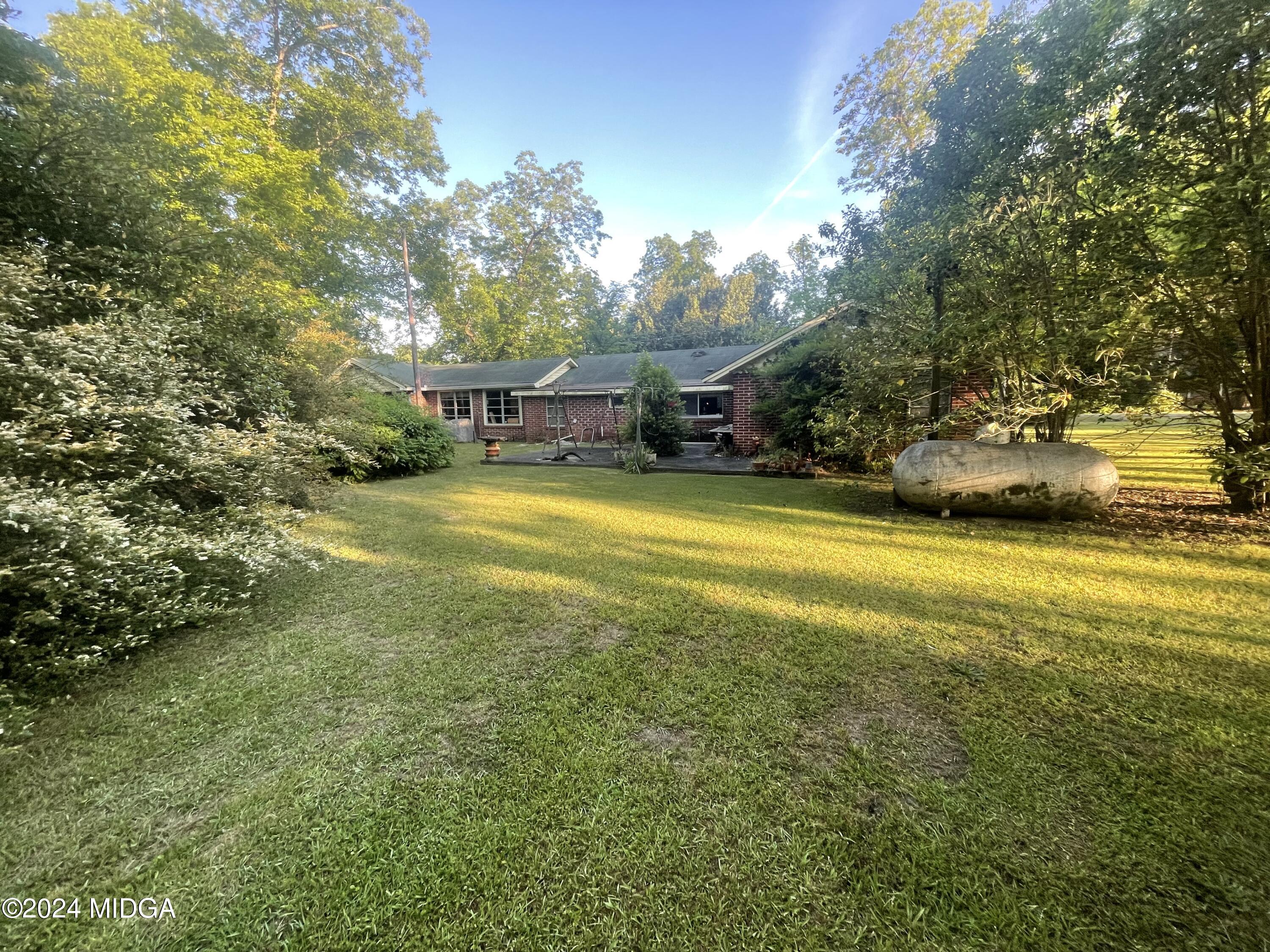 3721 South Walden Road Macon, GA 31216 - Photo 7 of 36 Back