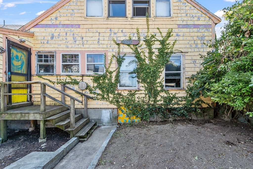 1 Wonson Street Gloucester, MA 01930 - Photo 3 of 31