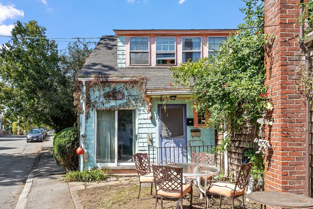 1 Wonson Street Gloucester, MA 01930 - Photo 6 of 31