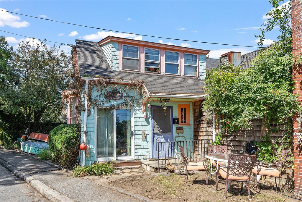 1 Wonson Street Gloucester, MA 01930 - Photo 8 of 31