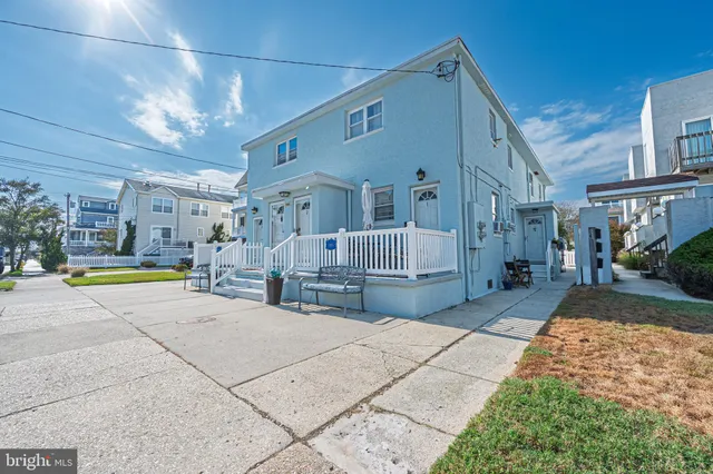 $275,000 | 9411 Monmouth Avenue, Margate City, NJ 08402