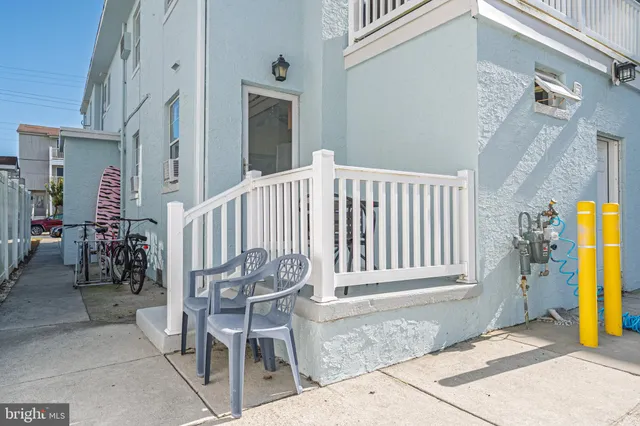 $275,000 | 9411 Monmouth Avenue, Margate City, NJ 08402