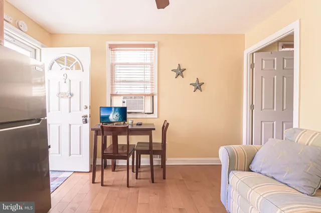 $275,000 | 9411 Monmouth Avenue, Margate City, NJ 08402