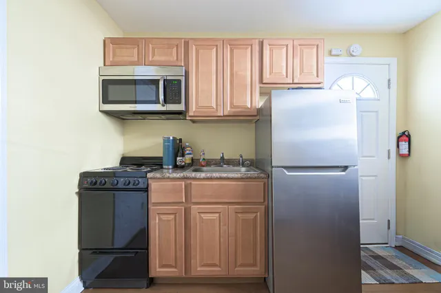 $275,000 | 9411 Monmouth Avenue, Margate City, NJ 08402