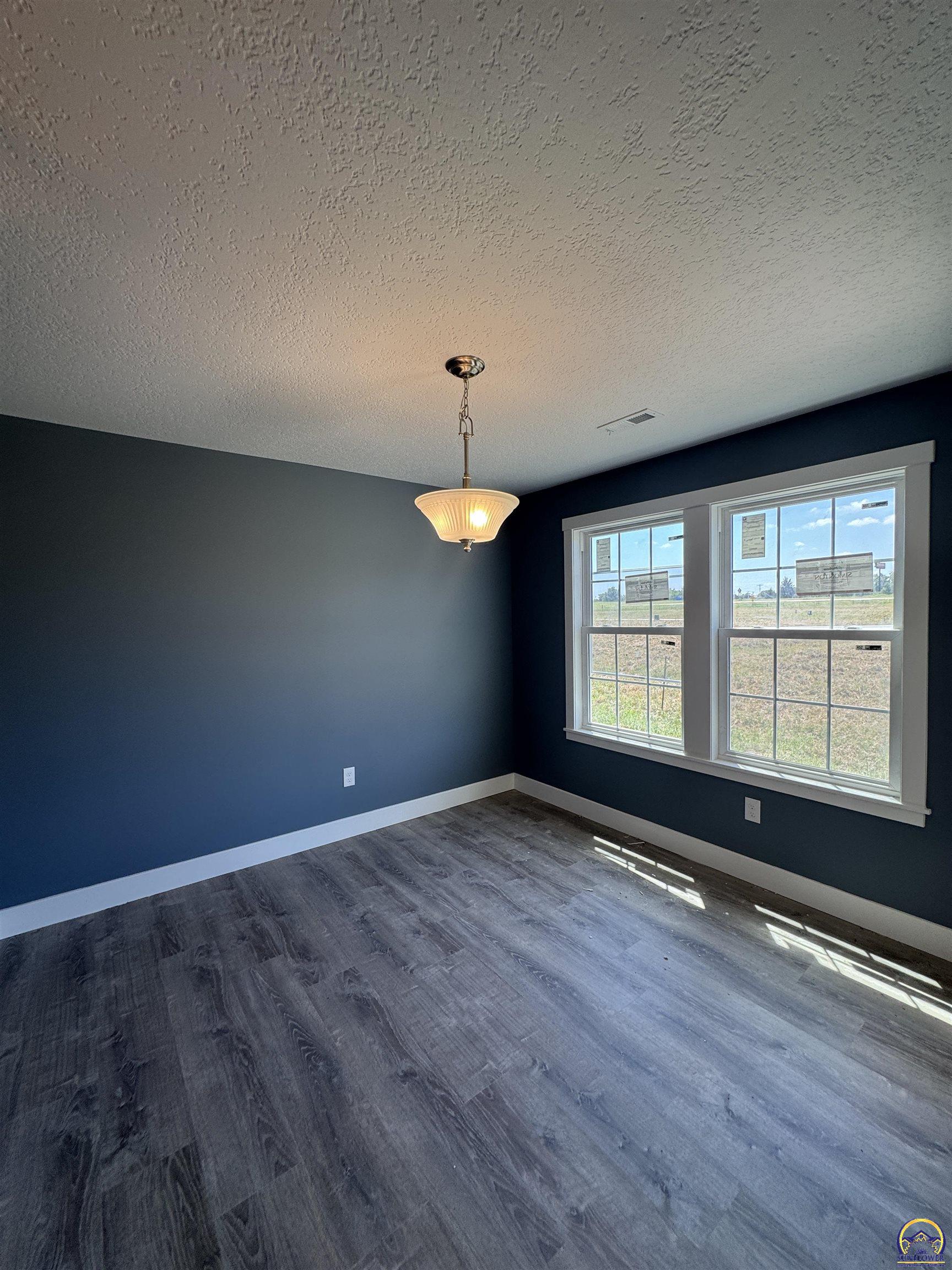 1027 Riley Avenue Emporia, KS 66801 - Photo 6 of 16