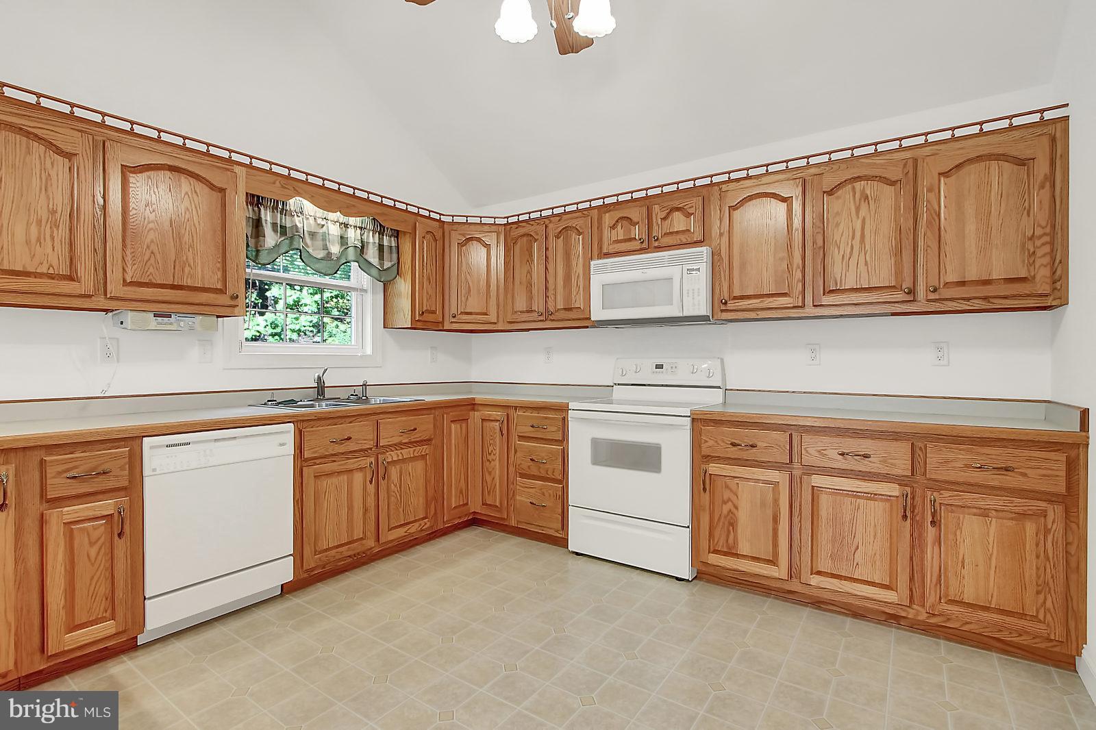 80 Packing House Road Hanover, PA 17331 - Photo 8 of 48