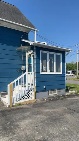 $107,500 | 125 Wilson Street, Van Buren, ME 04785