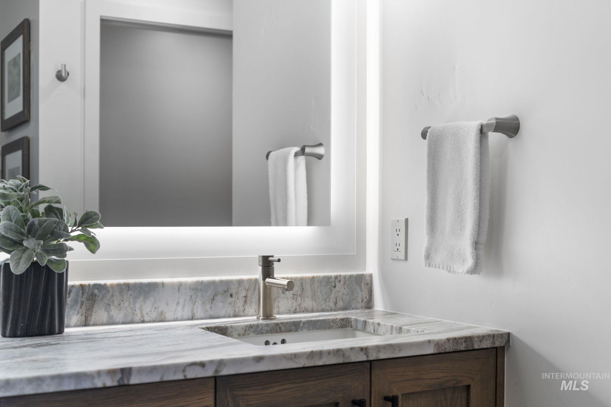 700 Village Drive, Unit 403 Donnelly, ID 83615 - Photo 40 of 43 Bathroom featuring vanity